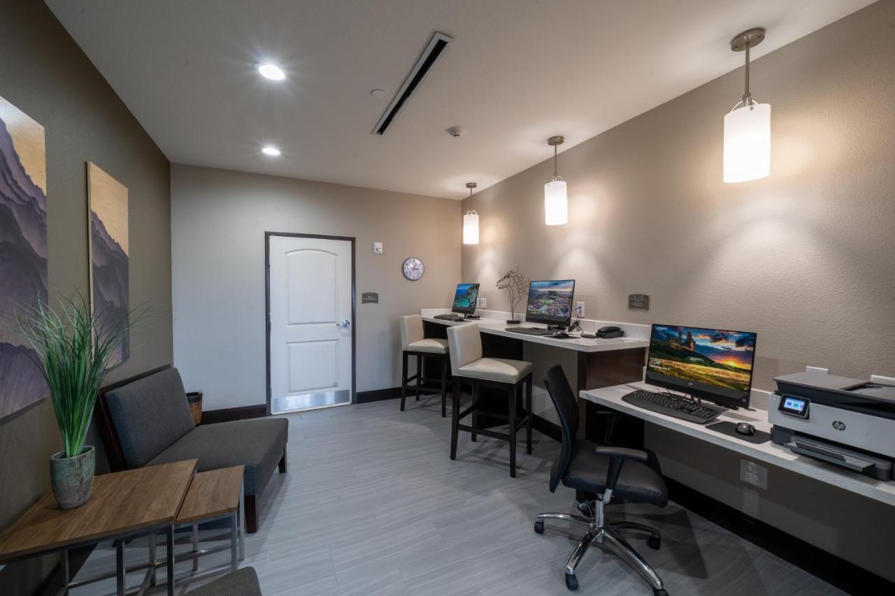 Staybridge Houston East - By Ihg Baytown